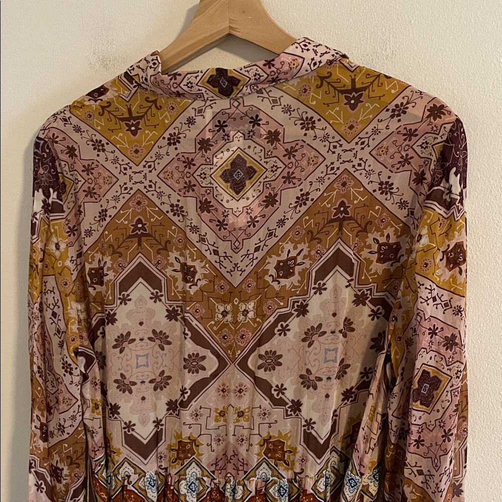 Cara Cara Lolan Geo Print Georgette Midi Dress Women’s Size Medium Rose Dawn NWT - Picture 8 of 12